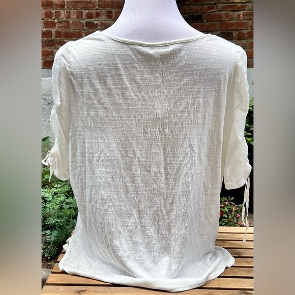 MAX STUDIO Ruched Sleeve Top - Picture 4 of 5